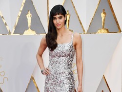 7 Selebriti dengan Penampilan Terburuk di Oscar 2017