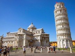 Kenapa Menara Pisa Bisa Miring? Ternyata Ini Jawabannya