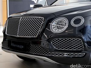 SUV Mewah Bentley Bermesin V8 Dibanderol Rp 7,999 Miliar SUV Mewah Bentley Bermesin V8 Dibanderol Rp 7,999 Miliar