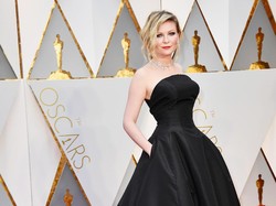 Foto: 10 Gaun Oscar 2017 yang Paling Banyak Dicari di Google