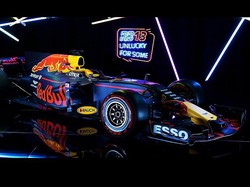 Sirip Hiu Mobil F1 Bikin Mobil Jadi Terlihat Jelek