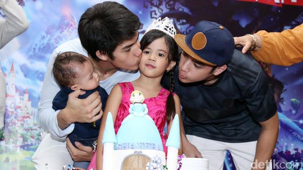 Saat Safeea Jadi Princess di Antara Cowok Tampan