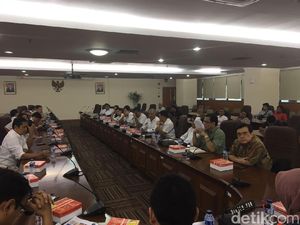 Curhat Peternak: Ayam di Kandang Rp 11.000/Kg, Sampai Pasar Rp 34.000/Kg