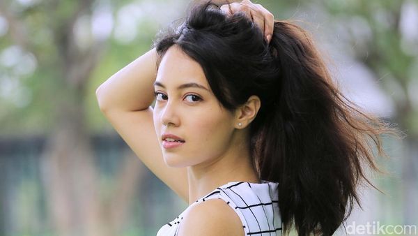 Anggika Bolsterli Cantik Banget Sih!