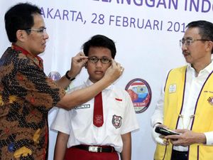 16.000 Kacamata untuk Siswa SD