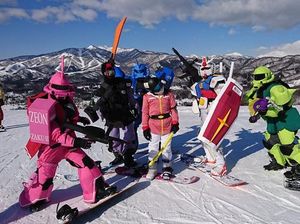 Viral di Medsos Jepang, Robot Gundam Main Snowboard