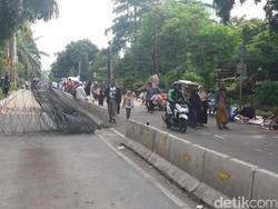 Massa Pengawal Sidang Ahok Bubarkan Diri, Lalin Kembali Dibuka