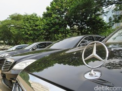 Ratusan Mercy untuk Rombongan Raja Salman Parkir di Senayan