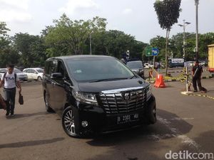 Penampakan Mobil Mewah Penjemput Rombongan Raja Salman di Halim