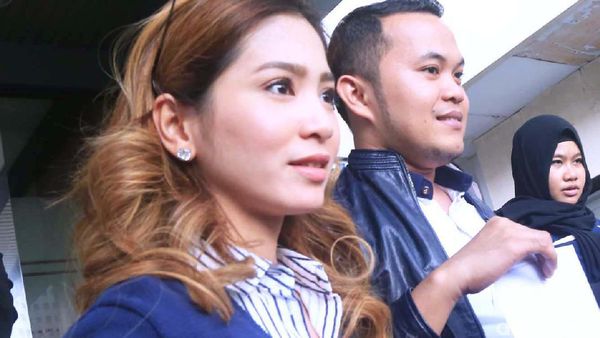 Bunga Zainal Lapor Polisi