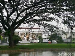Kala Istana Menyambut Sang Raja