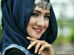 Foto: Tarik Perhatian dengan Headpiece, Ini Gaya 6 Peserta Hijab Hunt 2017
