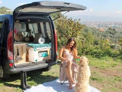 Mobil Renault Ini Disulap Jadi Rumah Berjalan