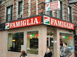 Gerai Pizza di Ghana Ini Akan Impor Air dari New York untuk Bikin Adonan