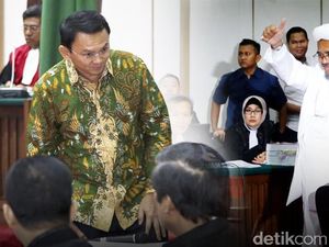 Pengacara Ahok Tak Mau Ambil Pusing soal Rizieq Minta MA Tolak PK Pengacara Ahok Tak Mau Ambil Pusing soal Rizieq Minta MA Tolak PK