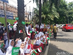 Suasana Depan Istana Bogor Makin Ramai Jelang Datangnya Raja Salman