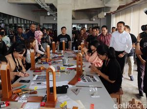 Kembangkan Creative Hub, Ahok Gandeng Jakarta Fashion Week