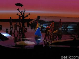 BCL dan Reza Rahadian Tampil Ala La La Land