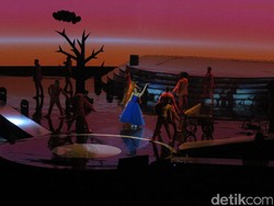 BCL dan Reza Rahadian Tampil Ala La La Land