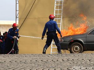 HUT ke-98, Pasukan Damkar Unjuk Kemampuan