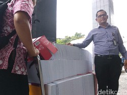 24 Ribu Lembar Berkas e-KTP Saingi Berkas Anas Urbaningrum Dulu