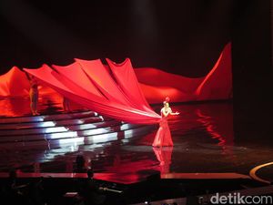 Cerita Suksesnya Karier Bunga Citra Lestari Lewat Pas Band dan Keluarganya