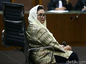 Bantah Bantu PAN, Siti Fadilah: Saya Tidak Punya Hubungan Parpol
