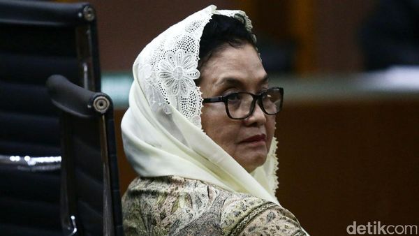 Hakim Tolak Eksepsi Siti Fadilah Supari