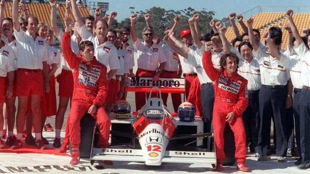 Ayrton Senna dan Alain Prost terlibat persaingan dalam satu tim.