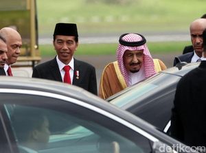 PM Najib Ajak Raja Salman Foto Selfie, Jokowi Rekam Vlog