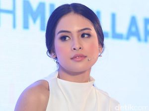 Cara Cepat Bersihkan Makeup ala Maudy Ayunda