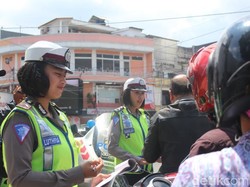 Gelar Operasi Simpatik, Polres Garut Kerahkan Polwan Cantik
