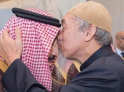 Foto Pria Tua Mencium Kening Raja Salman Ramai Dibahas, Siapa Dia?