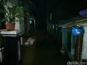 Warga Pejaten Timur Waspada Adanya Banjir Susulan