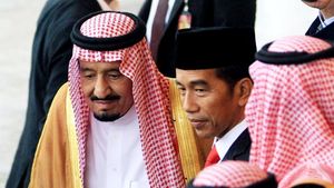 Raja Salman Disambut Jokowi di Istana Bogor