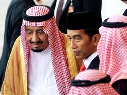 Bagi-bagi Alat Medis dan Obat, Raja Salman Dikenal Dermawan Lewat KSRelief