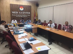 Timses Ahok-Djarot Laporkan Spanduk Paslon 3 di Setiabudi