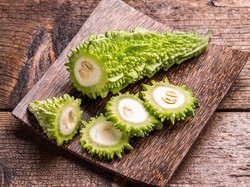 3 Cara Mengurangi Rasa Pahit Pare agar Tumisan Lebih Sedap