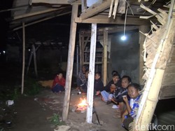 Sungai Cimanuk Garut Meluap, Warga Menggelar Ronda