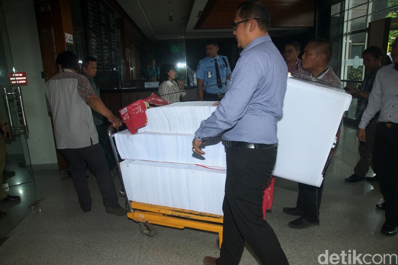 Ini Isi Berkas Perkara Kasus Korupsi e-KTP Setebal 24 Ribu Lembar Ini Isi Berkas Perkara Kasus Korupsi e-KTP Setebal 24 Ribu Lembar