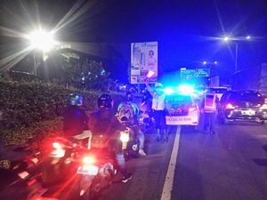 Banjir di Jalan Arteri TB Simatupang, Motor Masuk Tol JORR