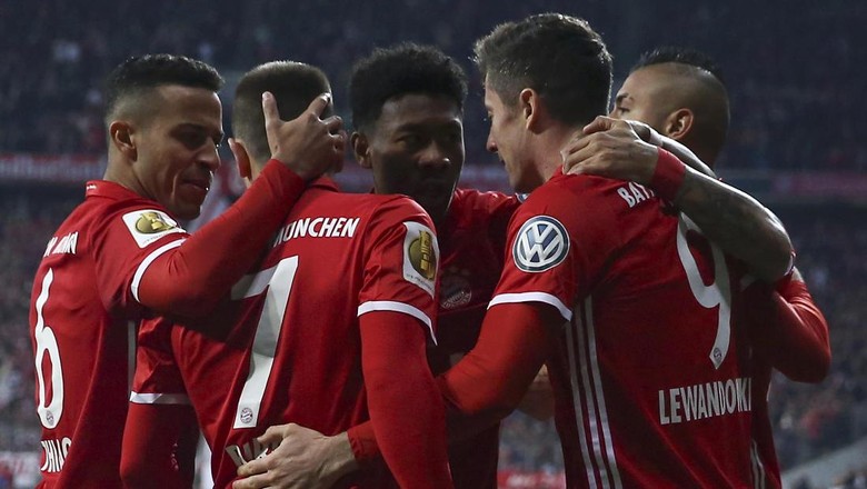 Lewandowski Dua Gol, Bayern Benamkan Schalke untuk Maju ke Semifinal Lewandowski Dua Gol, Bayern Benamkan Schalke untuk Maju ke Semifinal