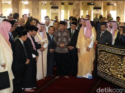 Raja Salman Kagumi Masjid Istiqlal yang Khas dan Bersejarah