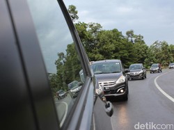 Modal Suzuki Hadapi MPV Anyar Mitsubishi dan Wuling