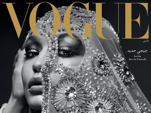 Tampil di Debut Vogue Arabia, Gigi Hadid Cantik Berkerudung