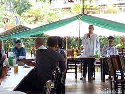 Ditemani M Taufik, Sandiaga Lantik Relawan di Jakarta Barat