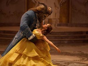 Foto: Tampannya Dan Stevens, Si Buruk Rupa di Beauty And The Beast Foto: Tampannya Dan Stevens, Si Buruk Rupa di Beauty And The Beast
