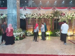 Raja Salman Tinggalkan DPR, Bunga di Gedung Nusantara Jadi Rebutan