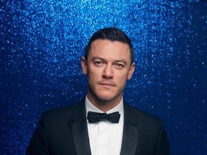 Ini Alasan Luke Evans Terima Peran Gaston di Beauty and the Beast