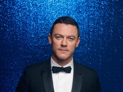 Ini Alasan Luke Evans Terima Peran Gaston di Beauty and the Beast